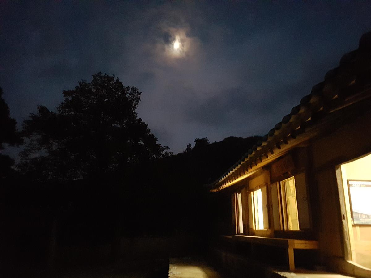 ชูกฮอน เทรดิชั่นนอล เฮาส์ Guest House อันดง ภายนอก รูปภาพ